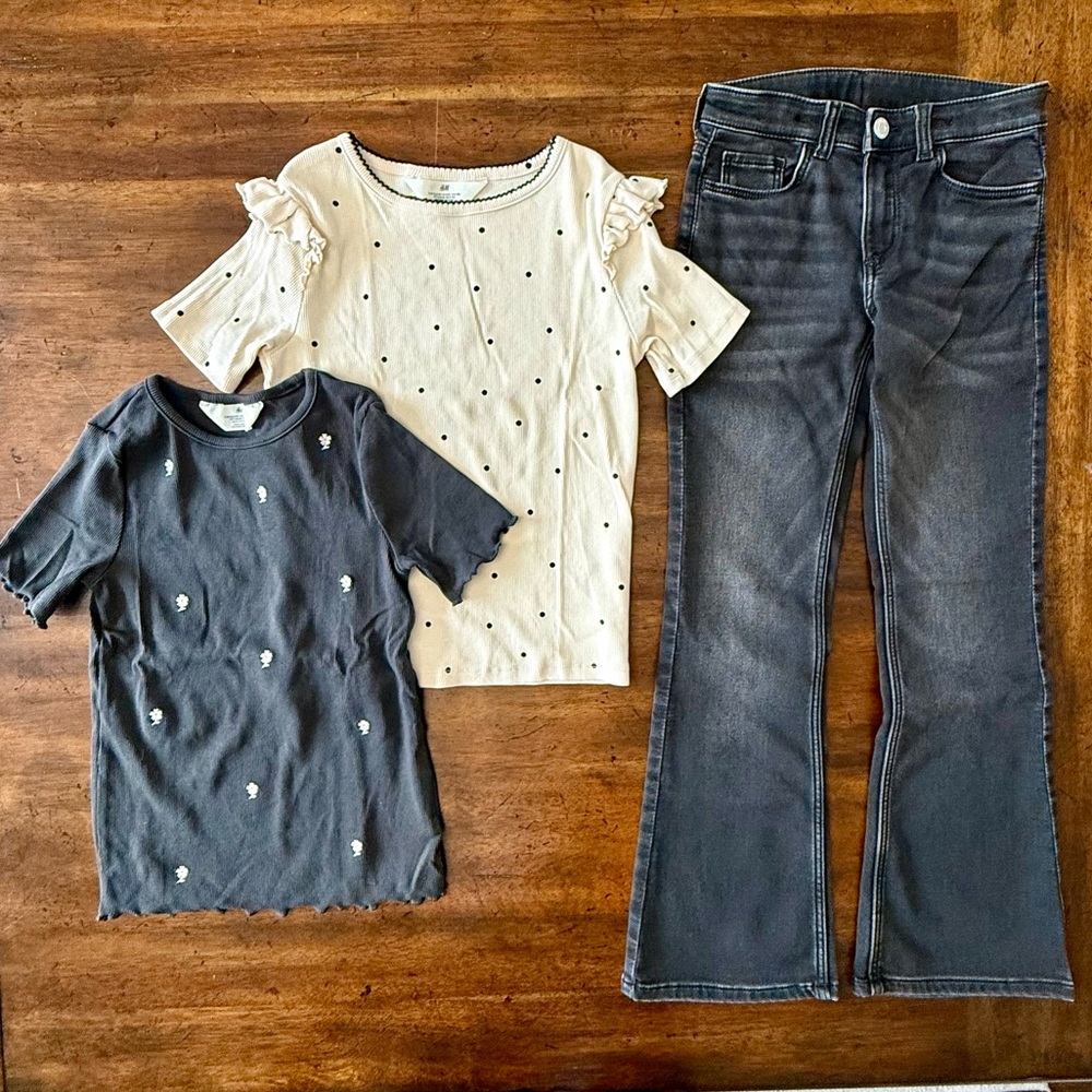 H&M 3 Piece Jeans Set - Cream Ruffle Sleeve Tee & Charcoal Dot Tee Size 8 EUC